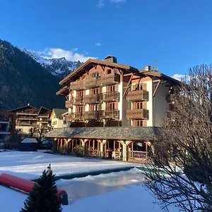 3* Hotel Oustalet